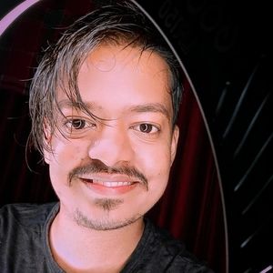 Meet your Posher, Ashish